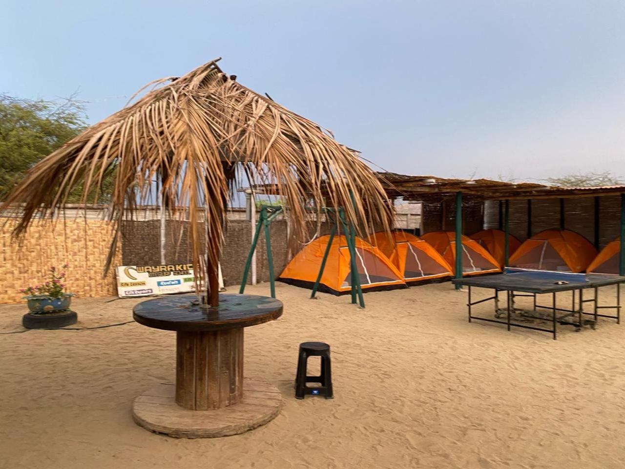 Pepon Surf Camp Hotel Máncora Exterior photo